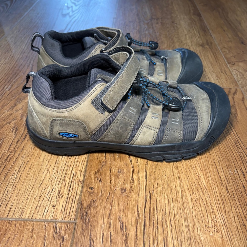 Keen Kids‎ Size 6Y Hiking Shoes Brown Leather Bungee Strap gorpcore outdoors